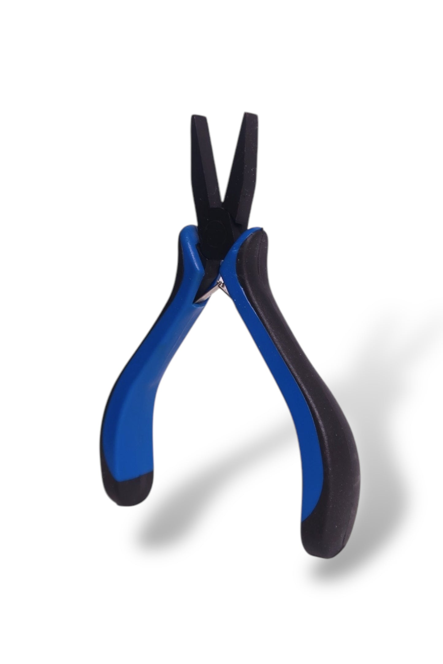 Smooth nosed pliers