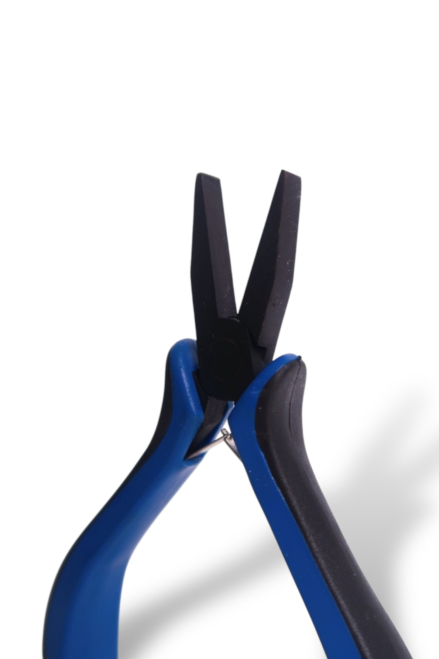 Smooth nosed pliers